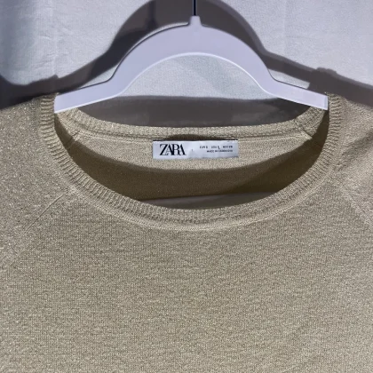 ZARA tan gold shimmer crew neck long sleeve light weight pullover sweater (S)